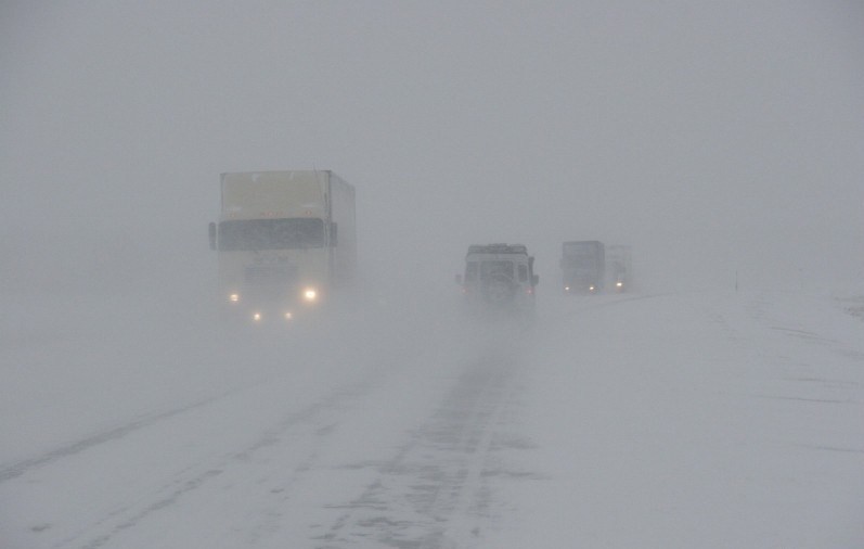 Қазақстанда бораннан 127 жол учаскесі жабылды