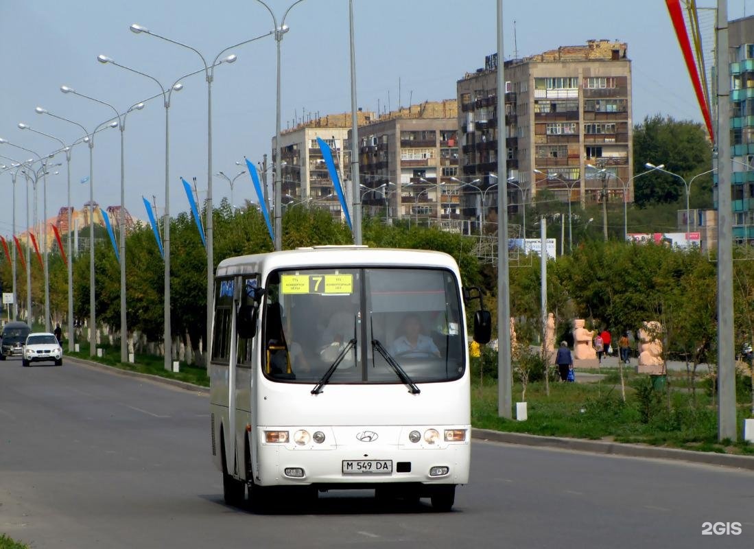 Қарағандыда 18 жасқа дейінгі балалар қоғамдық көлікте тегін жүреді