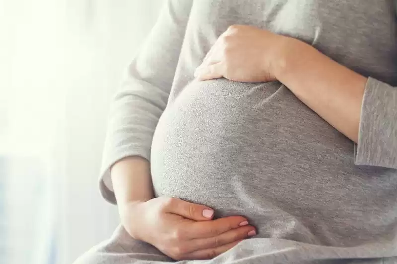 Жаздың ыстығы әсіресе жүкті әйелдерге ауыр тиіп жатыр - дәрігер