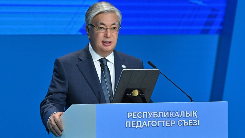 Президент міндетіне адал барша ұстаздарға зор алғыс айтты