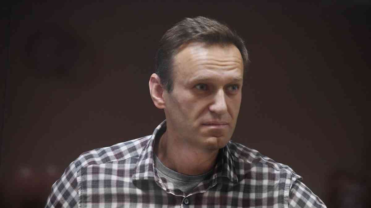 Алексей Навальный колонияда қаза тапты