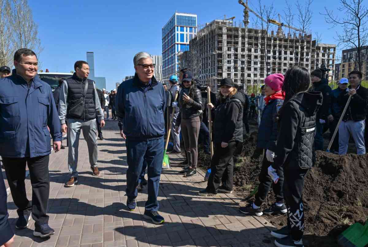 Президент Астана қаласындағы сенбілікке қатысты