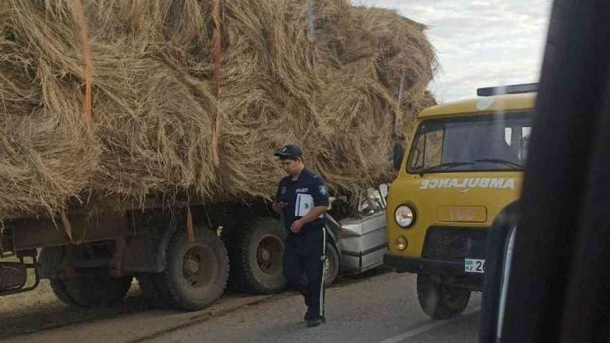 БҚО-дағы жол апаты: Төрт адам көз жұмып, үш адам ауруханаға жеткізілді