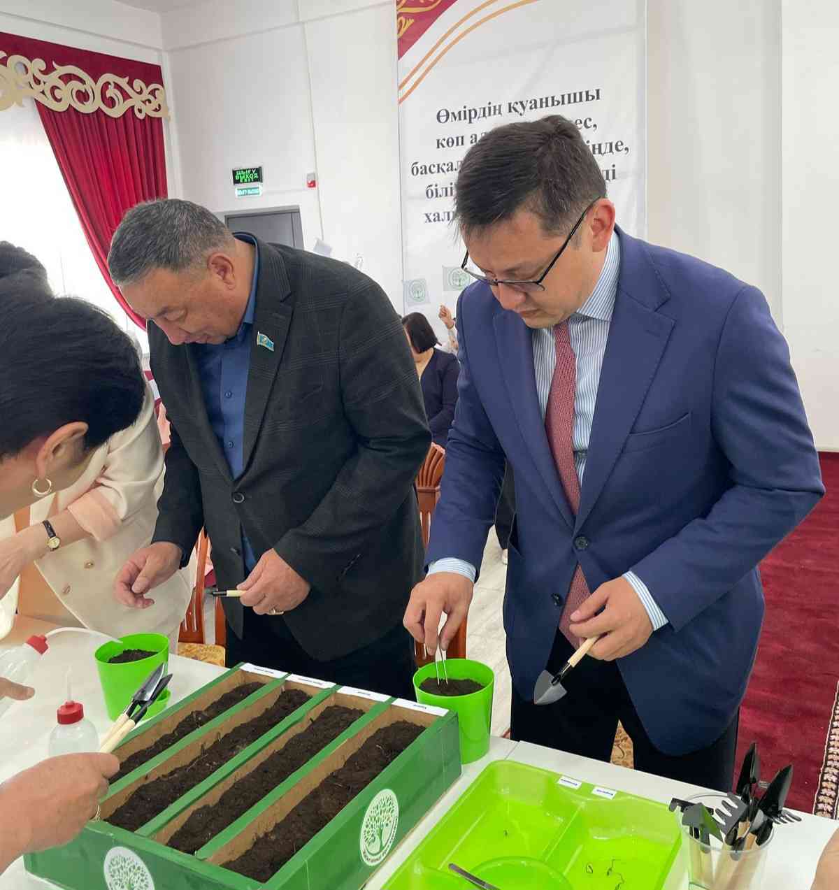 Жуалыда «Жасыл әлемді бірге құрайық» атты экологиялық акция өтті