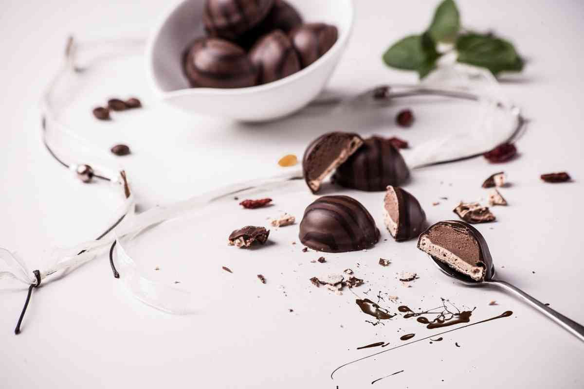 Шоколад қымбаттап жатыр, өндіріс қысқаруда: Қазақстандағы тәтті өнімдер нарығында не болып жатыр?
