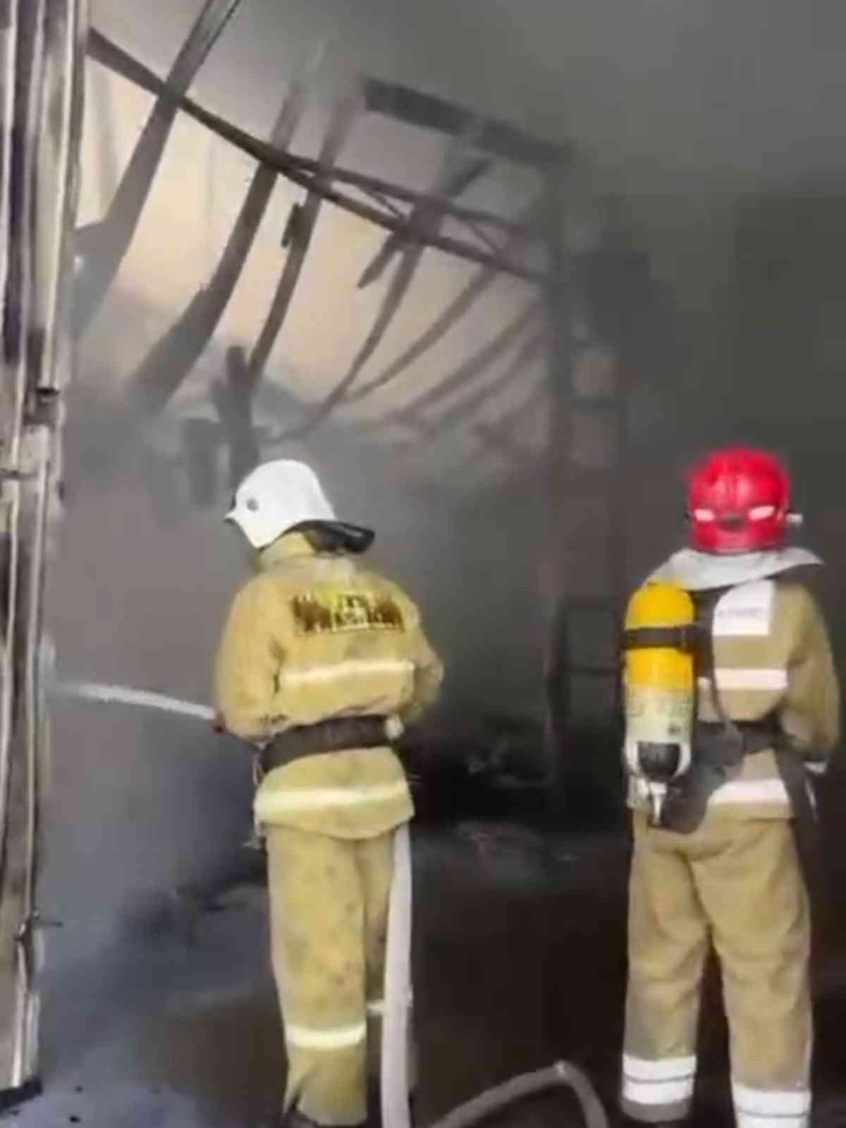 Таразда құрылыс қоймасынан шыққан өрт сөндірілді