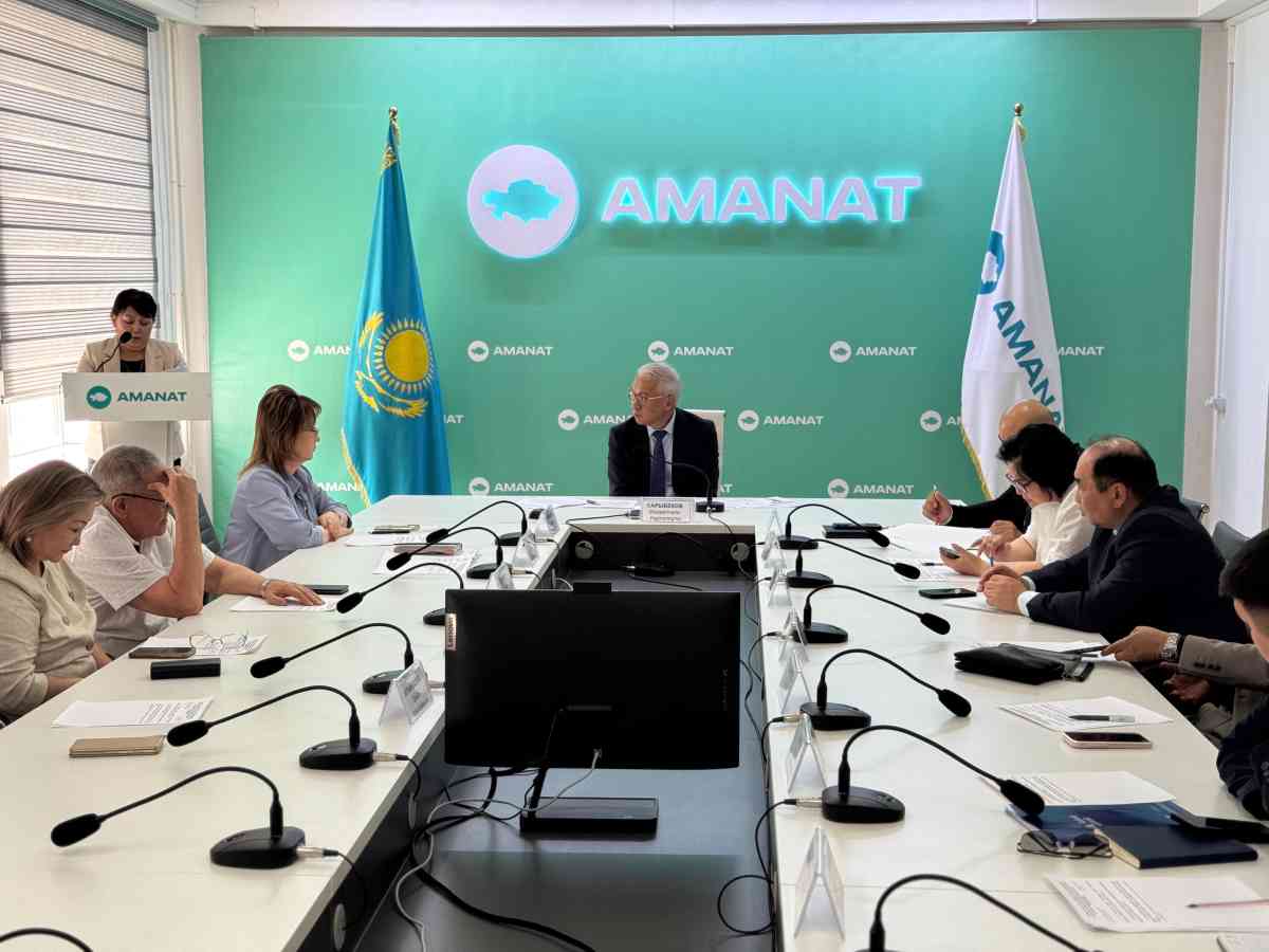 Жамбылда денсаулық сақтау саласындағы өзекті мәселелер талқыланды