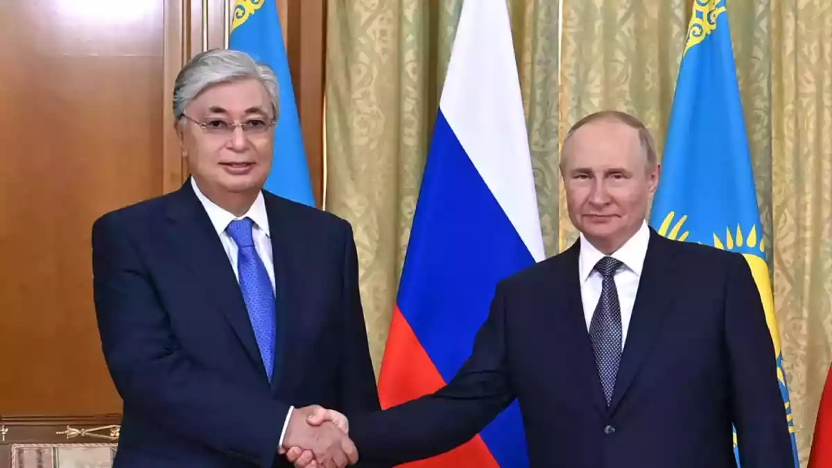 Президент Путинді Ресей күнімен құттықтады