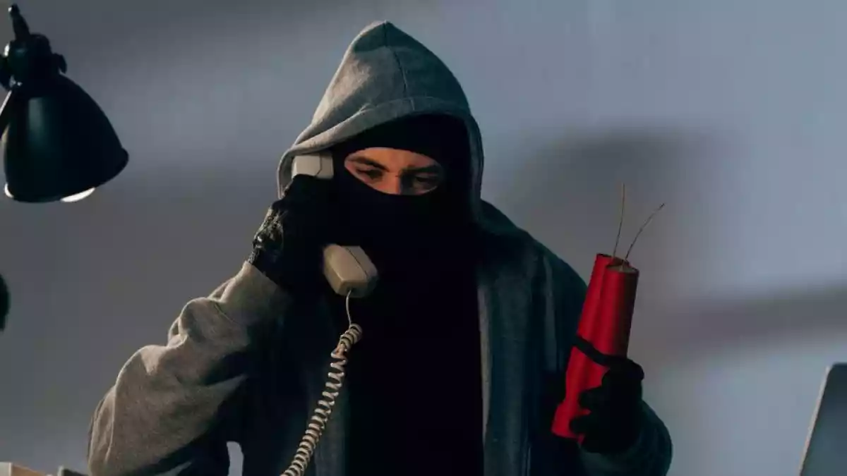 Алматылық тұрғын вокзалда бомба туралы жалған хабар бергені үшін сотталды
