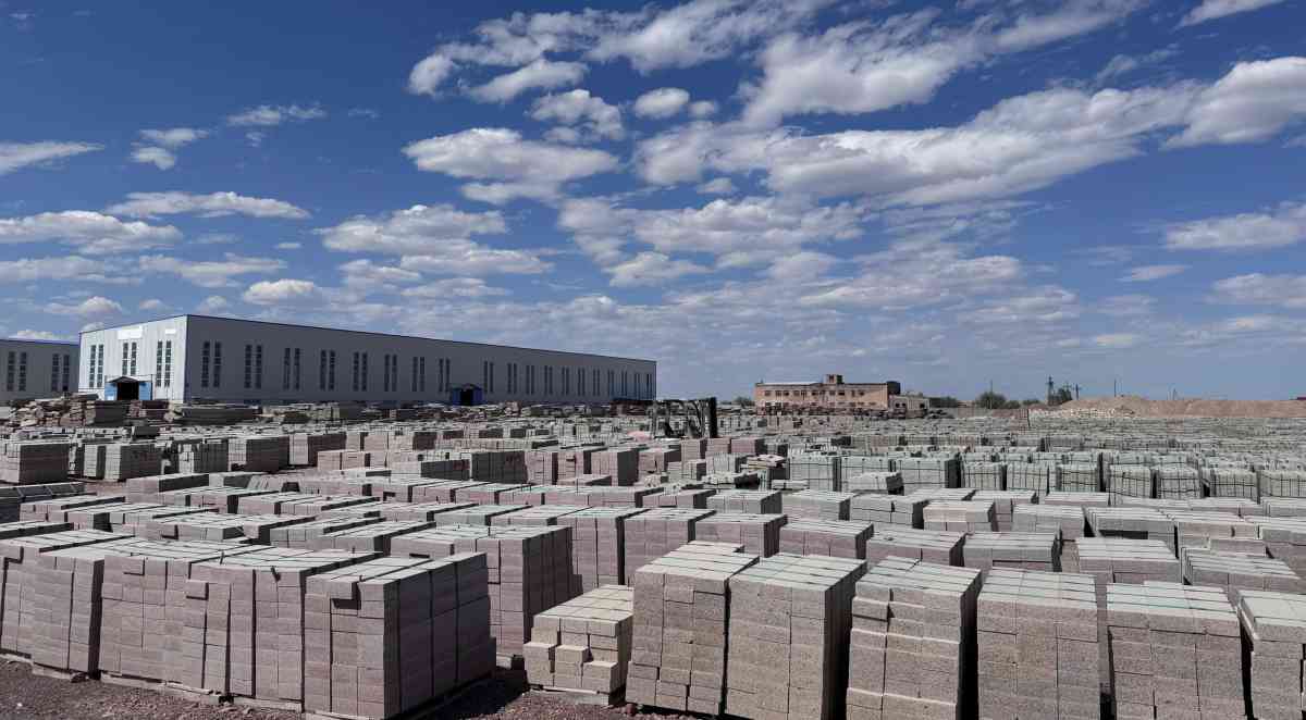 Мойынқұмдағы ірі өндіріс орындарына баспасөз туры ұйымдастырылды