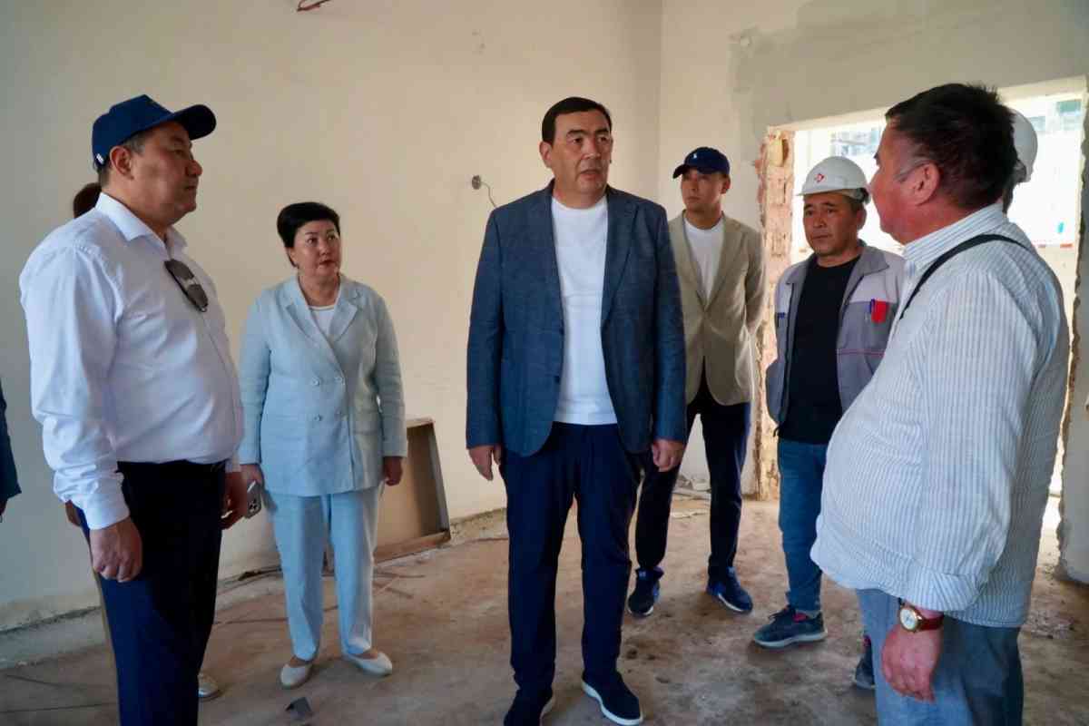 Таразда оқушыларға арналған заманауи мектептер ашылып, білім ошақтары жаңартылуда