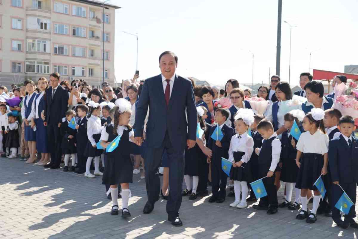 Ербол Қарашөкеев: «Балаларды сапалы білім мен саналы тәрбиеге баулу – баршамыздың ортақ міндетіміз»