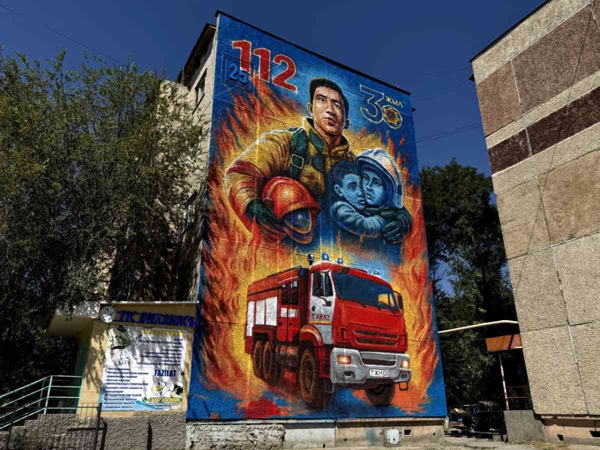 Тараз қаласында ҚР ТЖМ 30 жылдығына орай жаңа мурал салынды