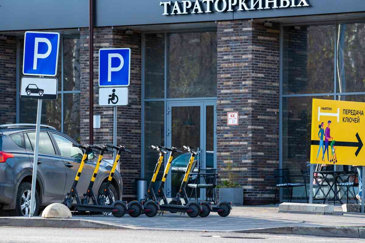 Қазақстанда электросамокаттардың тротуармен жүруіне тыйым салу ұсынылып отыр