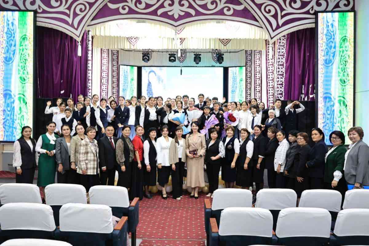 Ұстаздар күніне орай Жуалыда ерекше шара өтті