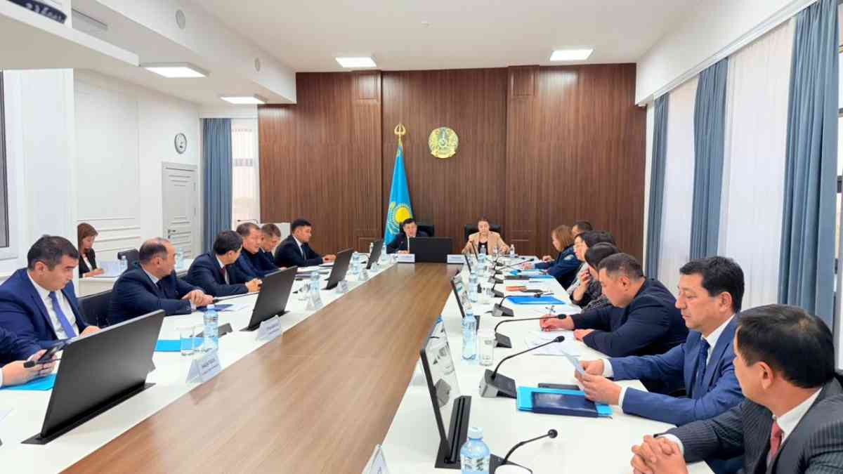 Балалар құқығын қорғау мәселесі бойынша жиын өтті