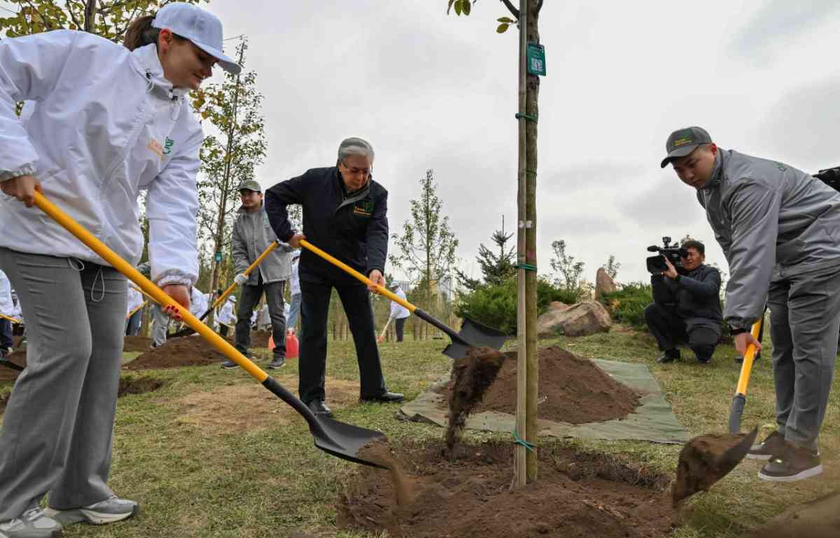 Президент «Таза Қазақстан» экологиялық акциясына қатысты