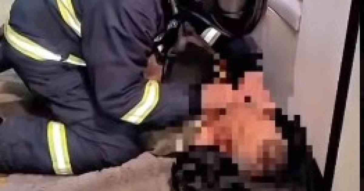 Құтқарушылар пәтерде ес-түссіз жатқан адамды аман алып қалды