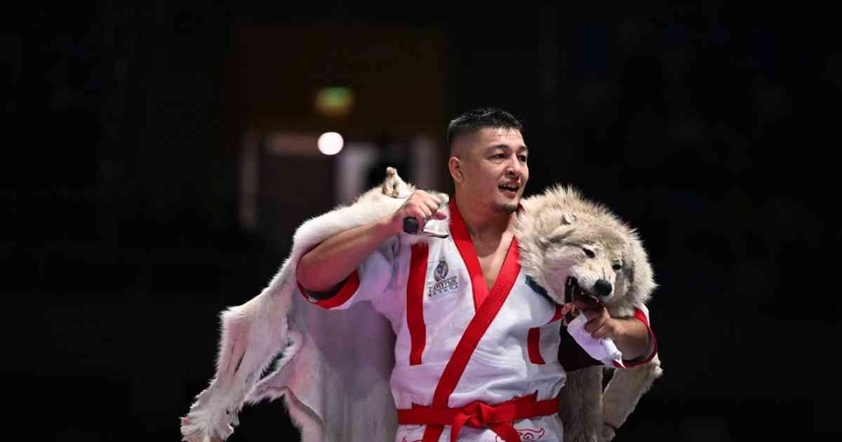 Президент «Қазақстан барысы – 2025» турнирінің жеңімпазын құттықтады