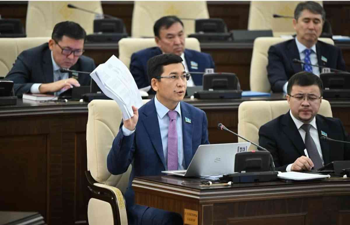 Аймағамбетов: «Бюджетті қарағанда сіздер нақты не істедіңіздер?»