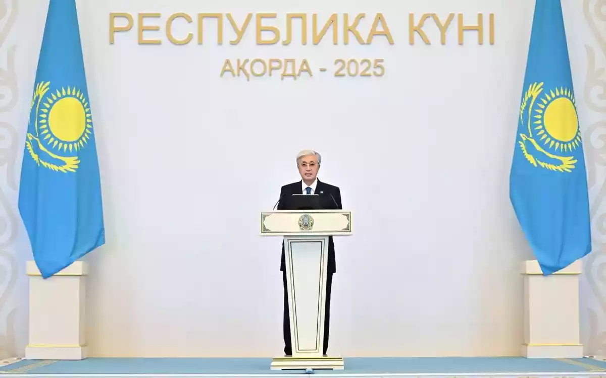Президент қазақстандықтарды Республика күнімен құттықтады