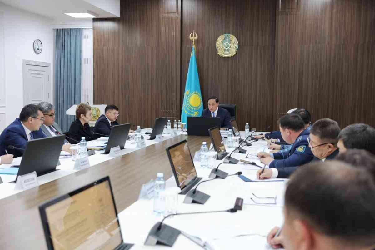 "Құқықбұзушылық пен суицидтің алдын алу": Облыс әкімінің төрағалығымен жиын өтті