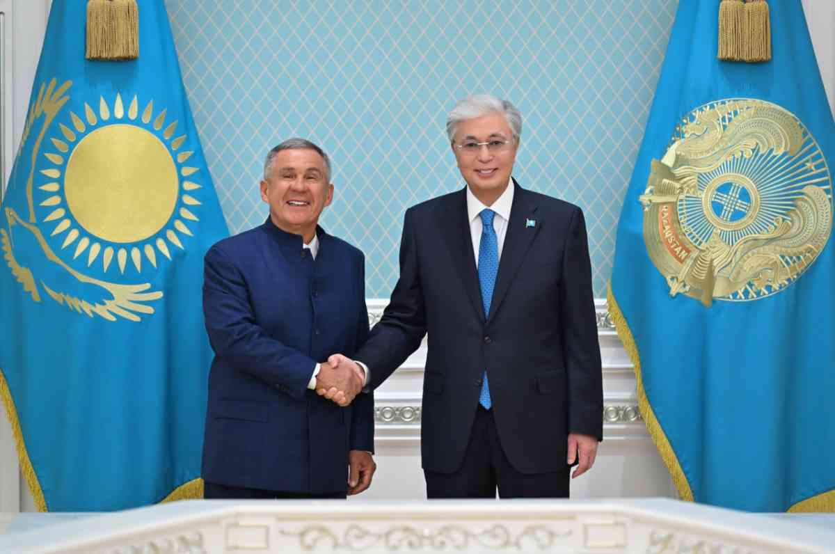 Тоқаев Татарстан Республикасының Раисы Рустам Миннихановпен кездесу өткізді