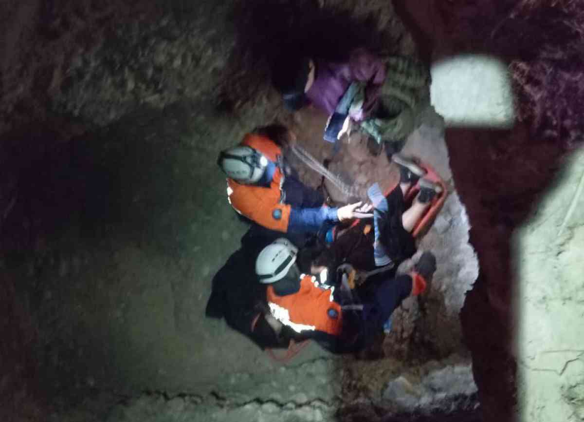 Фотосуреттерді мастурбациялайтын жалаңаш кискалар Дәрігермен ауруханада порно видео