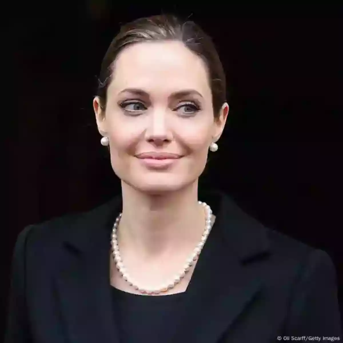 Актриса Анджелина Джоли Украинаға алдын ала хабарламай барған