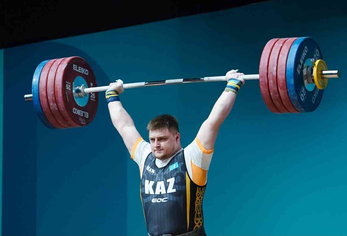 Ауыр атлет Артем Антропов Ислам ойындарында қола медаль жеңіп алды