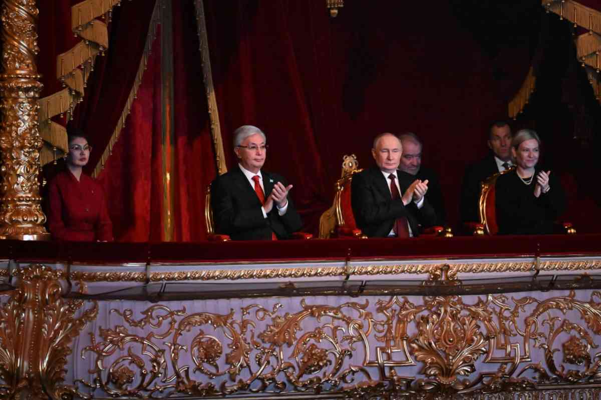 Қазақстан мен Ресей президенттері гала-концертті тамашалады