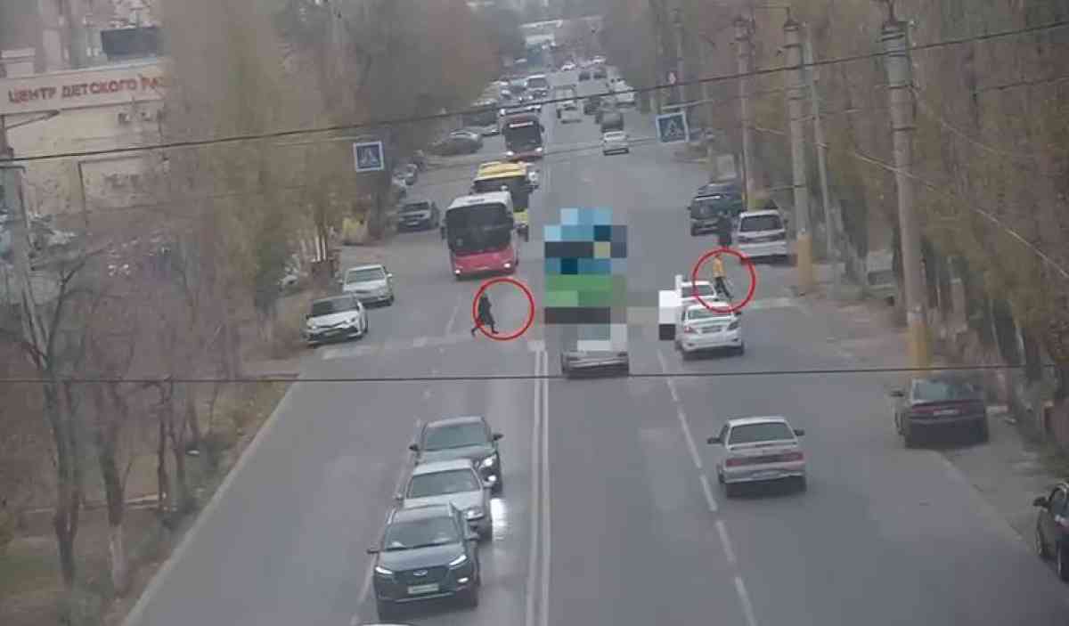 Таразда автобус жүргізушісі жаяу жүргіншіге жол бермегені үшін жазаланды