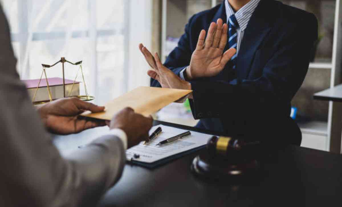 Сыбайлас жемқорлық — қоғам дамуын тежейтін індет