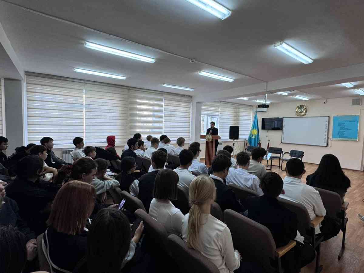 Жамбылда "Таза Қазақстан" экологиялық акциясы аясында жастармен кездесу өтті