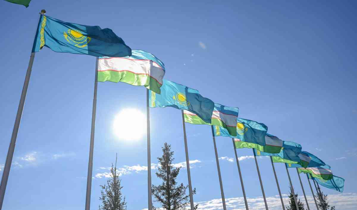 Қазақстан мен Өзбекстан: Екі ел арасында жаңа авиамаршруттар мен бірлескен турлар ашылады