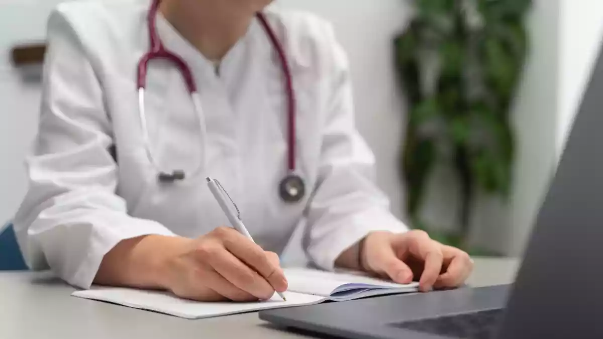 Жеке клиникада МӘМС бойынша медициналық қызметтерді қалай алуға болады?