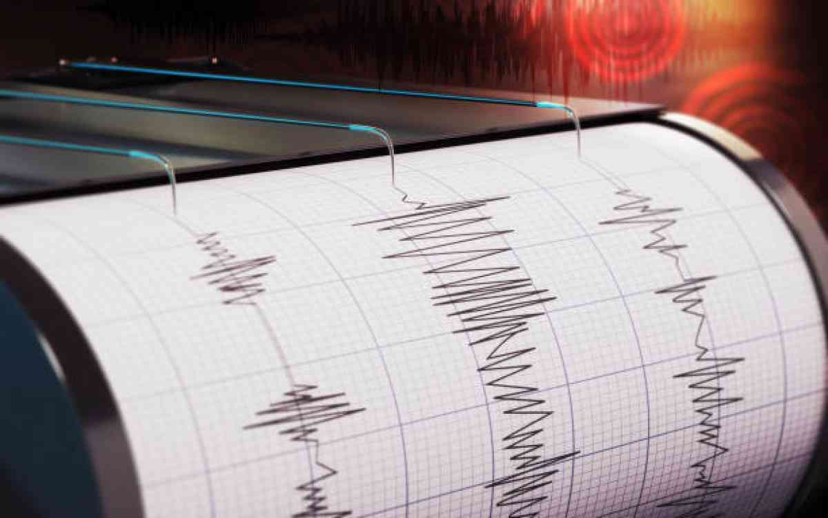Жапонияда жойқын жер сілкінісі болып, цунами қаупі жарияланды