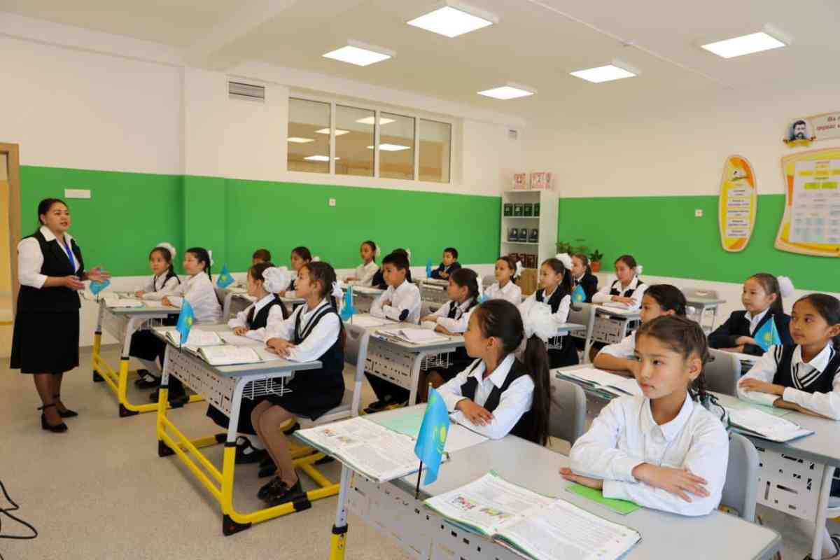 Келешек мектептері: Жаңа мектепте білім алып жатқан оқушылар қандай жетістіктерге жетті