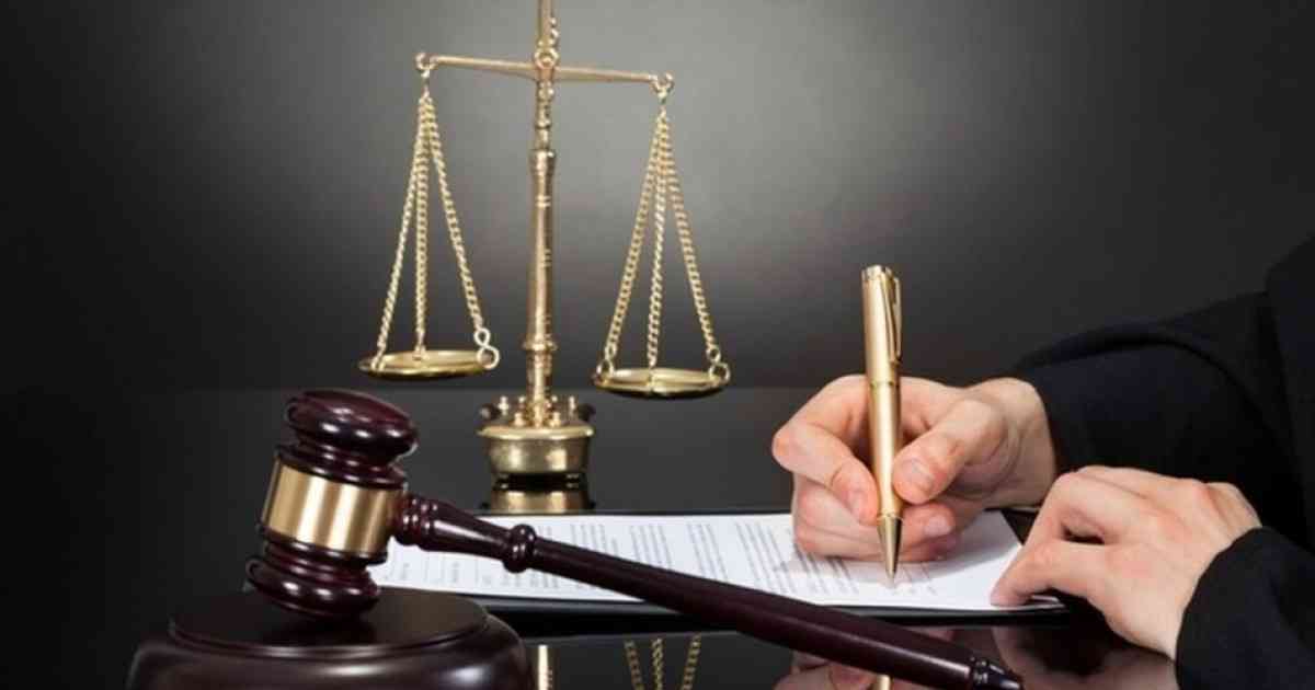 Шымкентте заң бұзушылыққа жол берген 12 жеке сот орындаушысы лицензиясынан айырылды