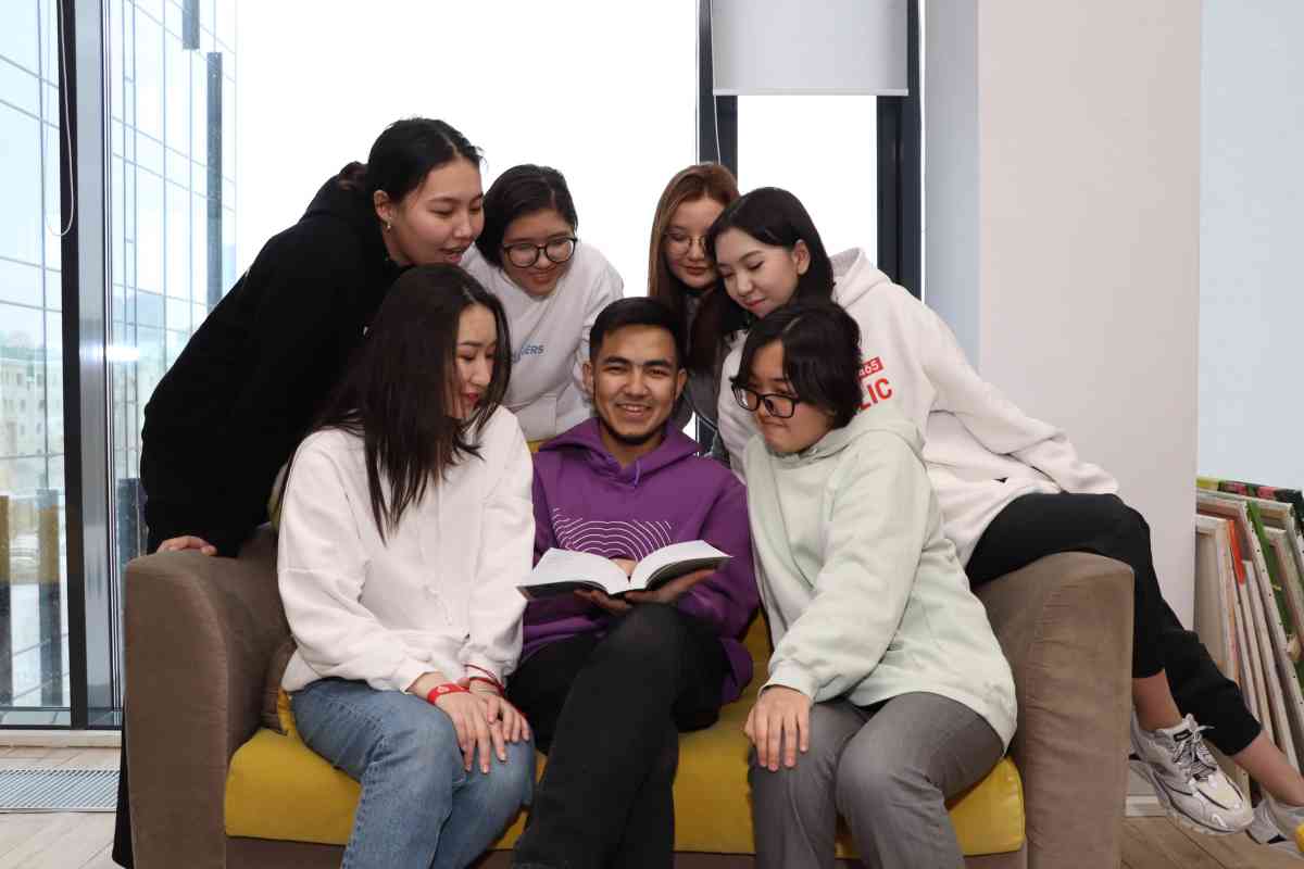 Волонтерлерді қолдау: Қазақстан халықаралық бастамаларға белсенді атсалысуда