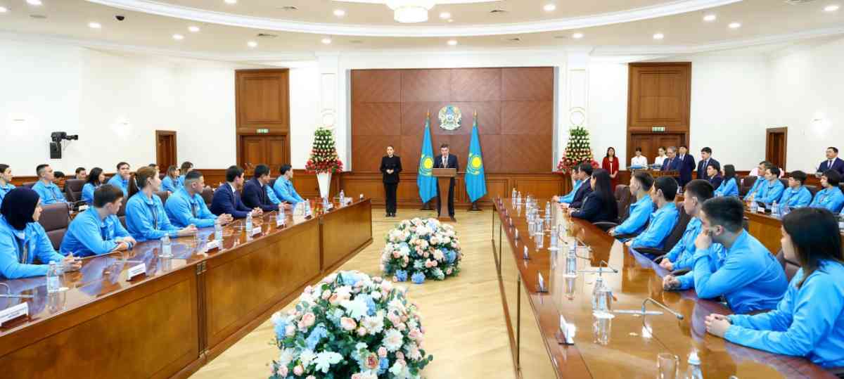 Олжас Бектенов Сурдлимпиада ойындарының жүлдегерлері мен жаттықтырушыларын марапаттады