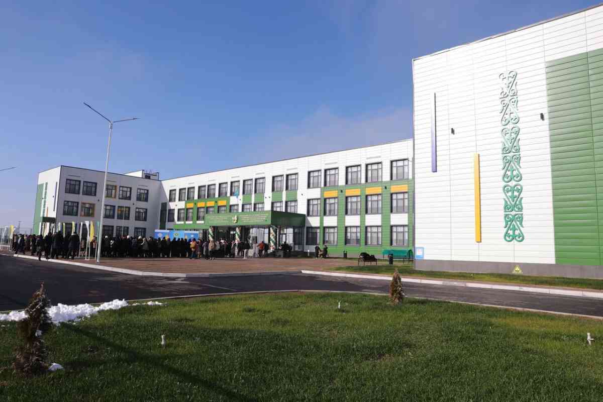 Соңғы үш жылда Қазақстанда 622 мектеп және 633 емхана салынды