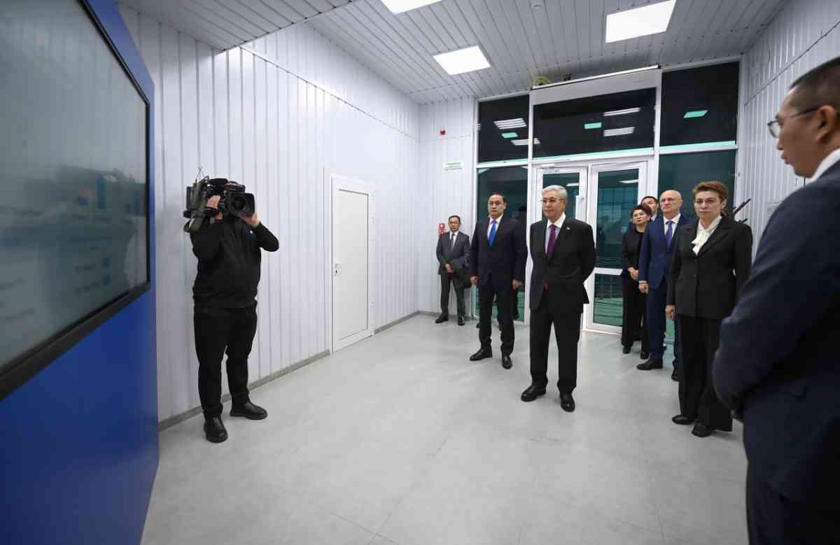 Қасым-Жомарт Тоқаев Жамбылдағы фармацевтикалық кәсіпорындардың қызметімен танысты