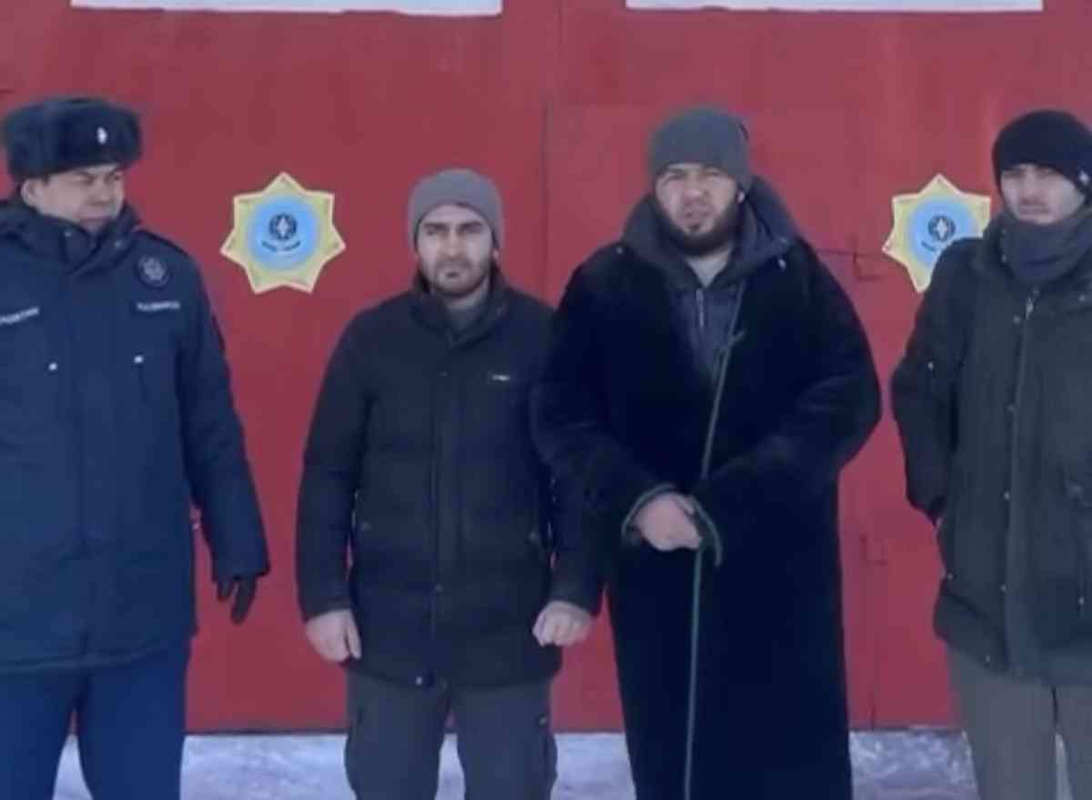 ТЖМ құтқарушылары жол апаты кезінде Өзбекстан азаматтарына көмек көрсетті