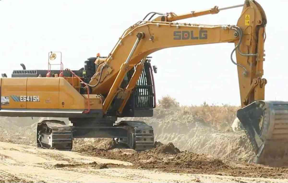 Алматыда су тасқыны кезеңіне дайындық аясында 300 шақырымнан астам канал мен 35 гидробекет тазартылды