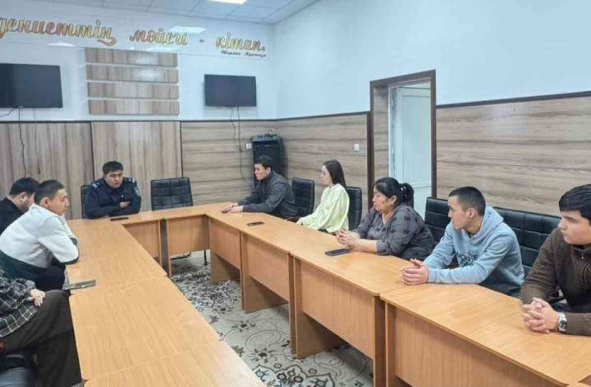 «Заң және тәртіп» қағидаты аясында жастармен дөңгелек үстел отырысы өтті