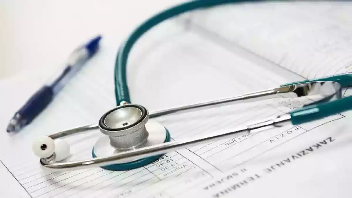 МӘМС жарнасынан кімдер босатылады және олардың жарнасын кім төлейді?