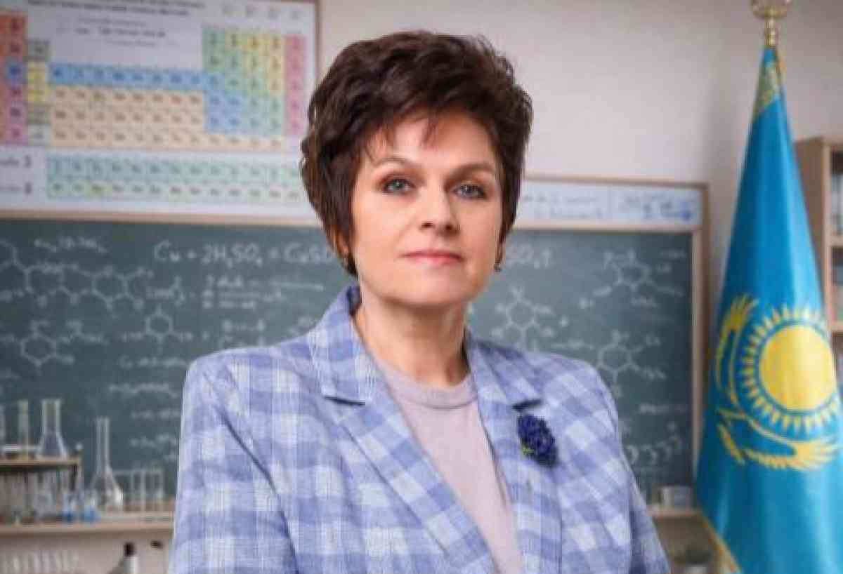 Президент әлемдегі ең үздік 50 педагогтің қатарына кірген Татьяна Белоусованы құттықтады