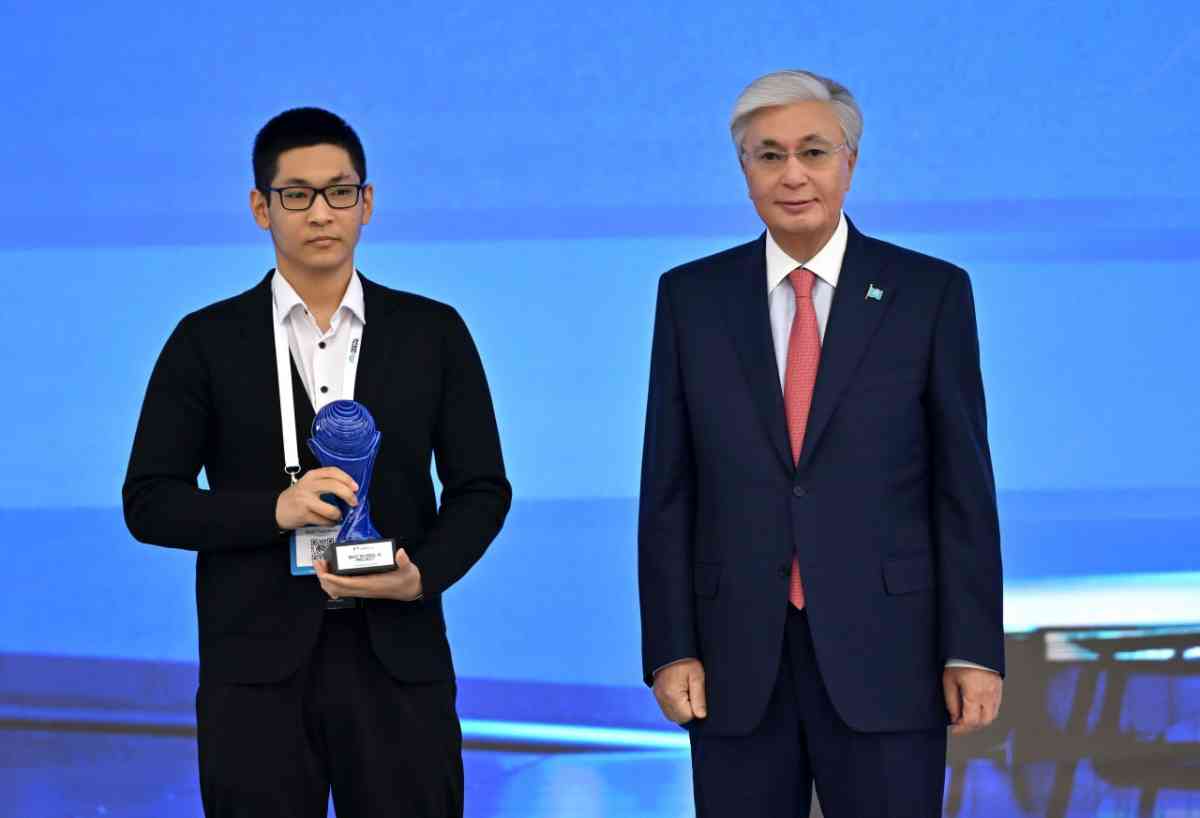 Президент қолынан марапат алған жамбылдық оқушының арманы асқақ