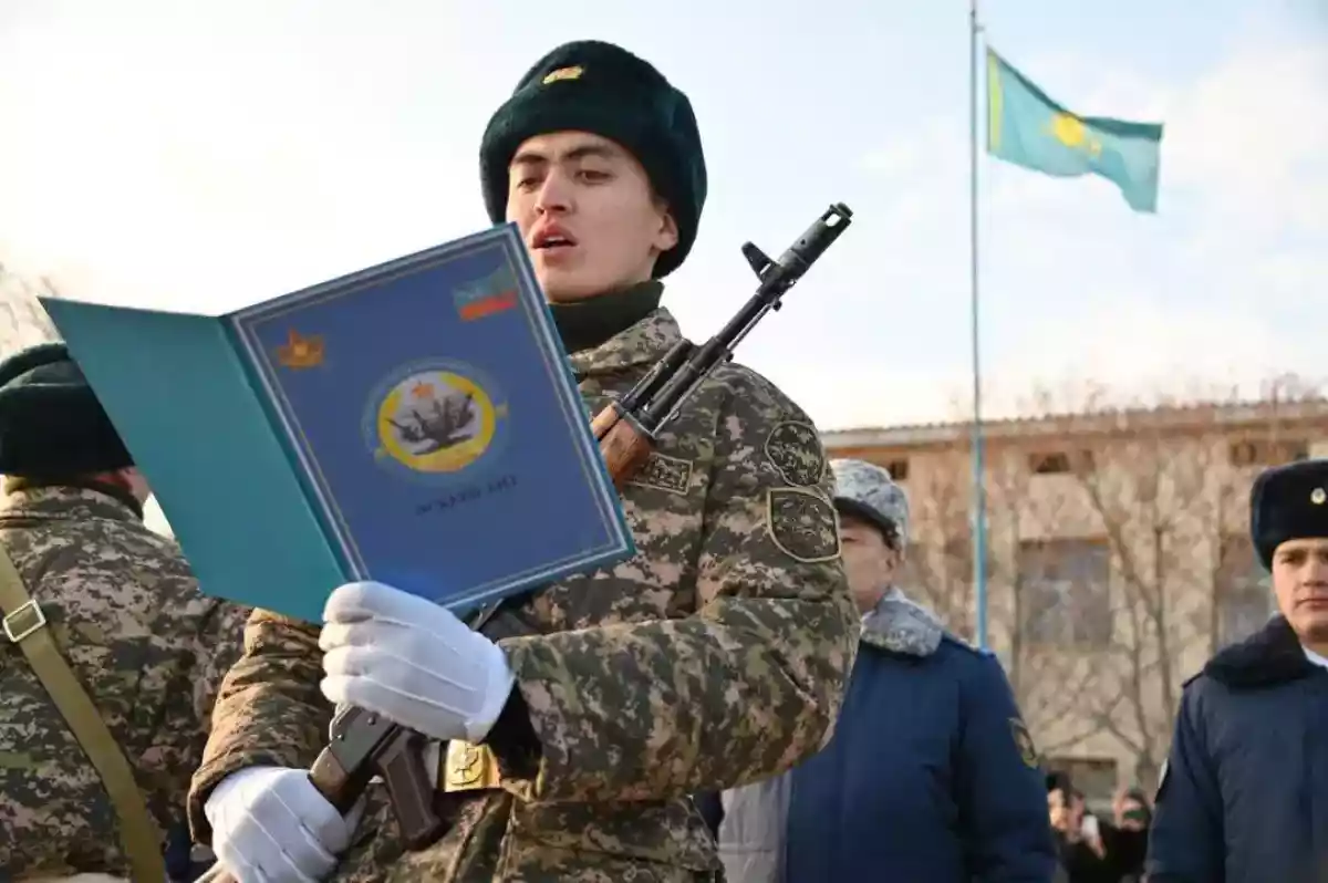 Енді қазақстандық студенттер әскери кафедраға онлайн өтініш бере алады